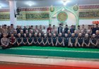 Pimpin Subuh Berjamaah di Mesjid Aspol Rimbo Kaluang, Kapolda Sumbar Bangun Karakter Humanis Personel