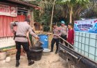 Kapolsek Pulau Punjung Salurkan Bantuan Air Bersih “Polri Peduli” untuk Warga Terdampak Kekeringan di Dharmasraya